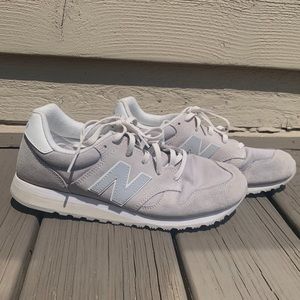 Classic New Balance Casual-Wear Running Shoes